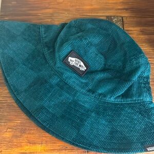 Vans corduroy bucket hat
